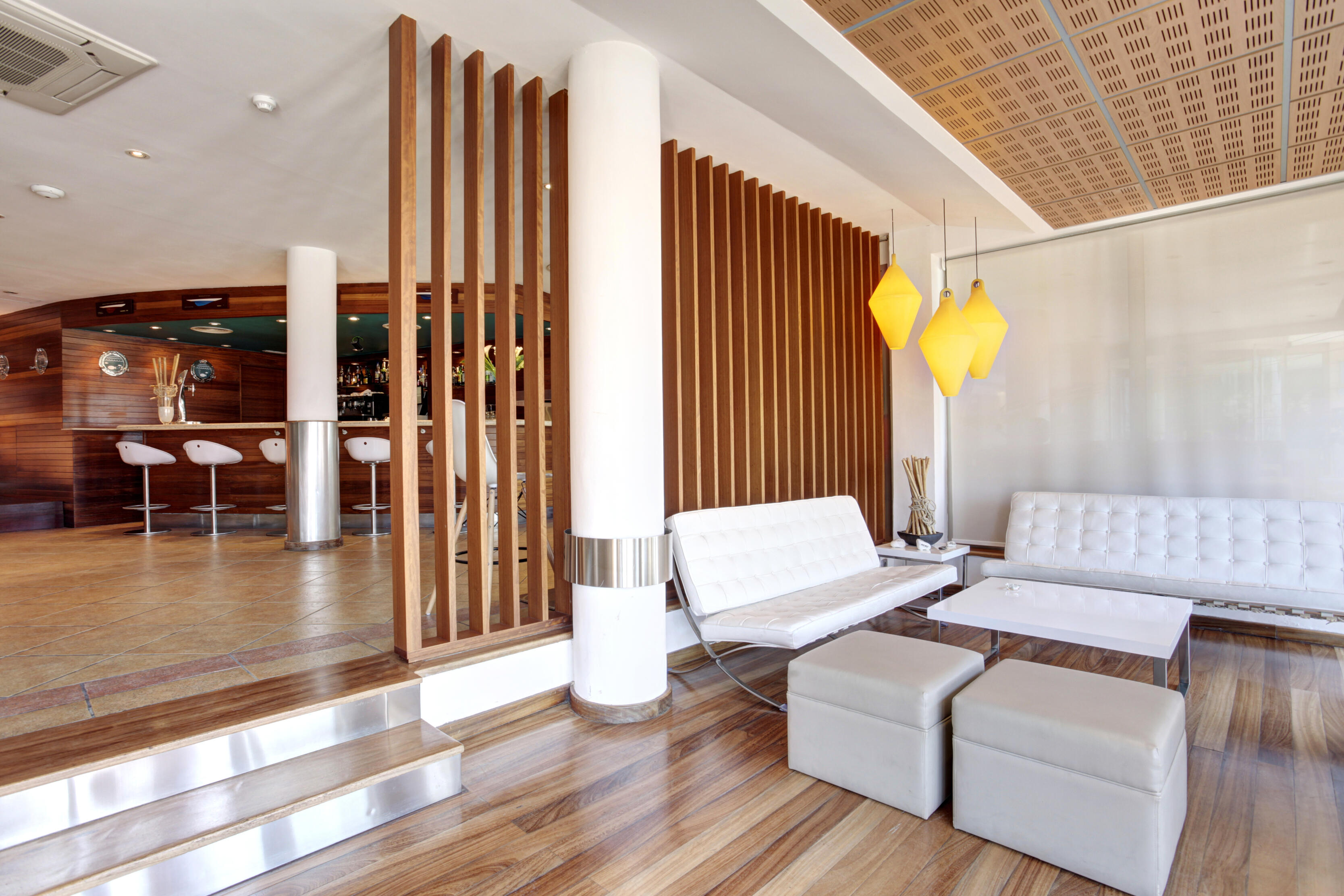 HCA-FO-20140521-EMBAT (1).jpg